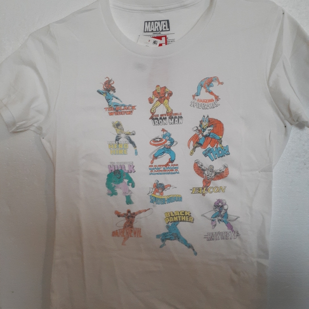 Women's Marvel Character T-Shirt Size Medium